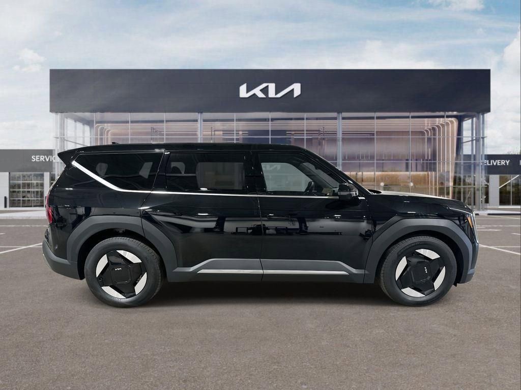New 2026 Kia EV9 Light RWD image 9
