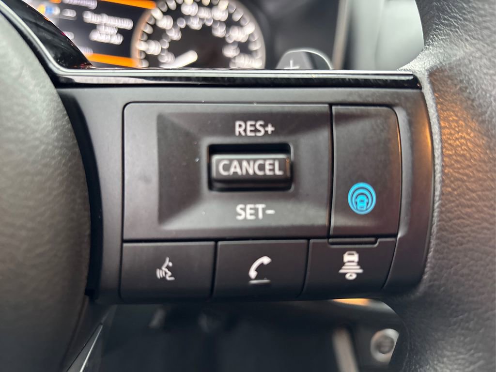 Used 2023 Nissan Rogue SV AWD/4WD image 27