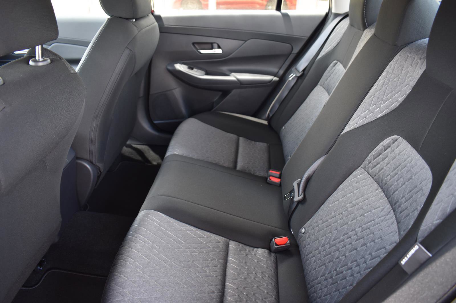 Used 2026 Nissan Sentra SV w/ SV Convenience Package FWD image 45