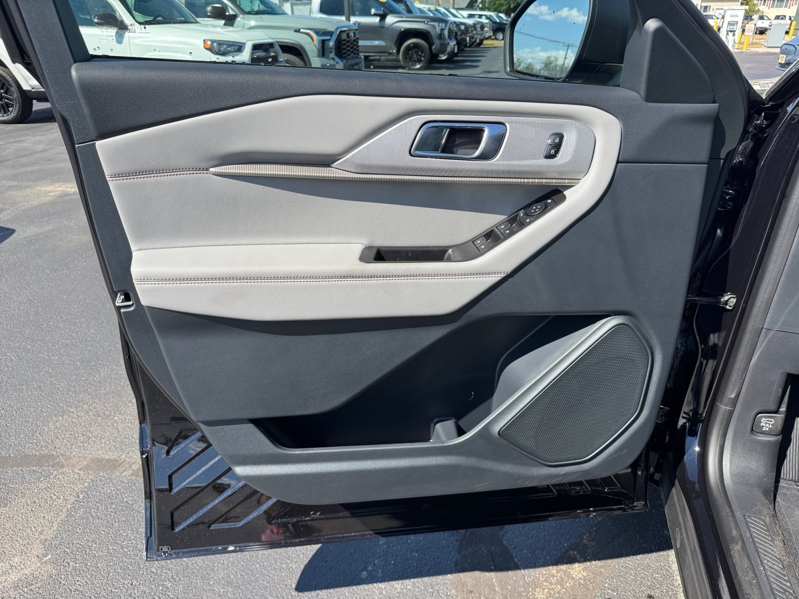 New 2027 Ford Explorer Active w/ Active Comfort Package AWD/4WD image 24