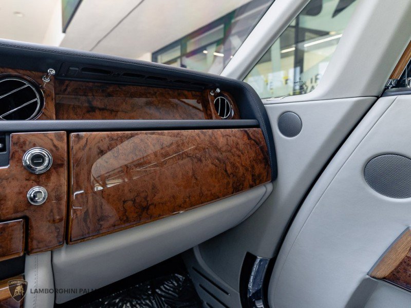 Used 2010 Rolls-Royce Phantom Coupe RWD image 12