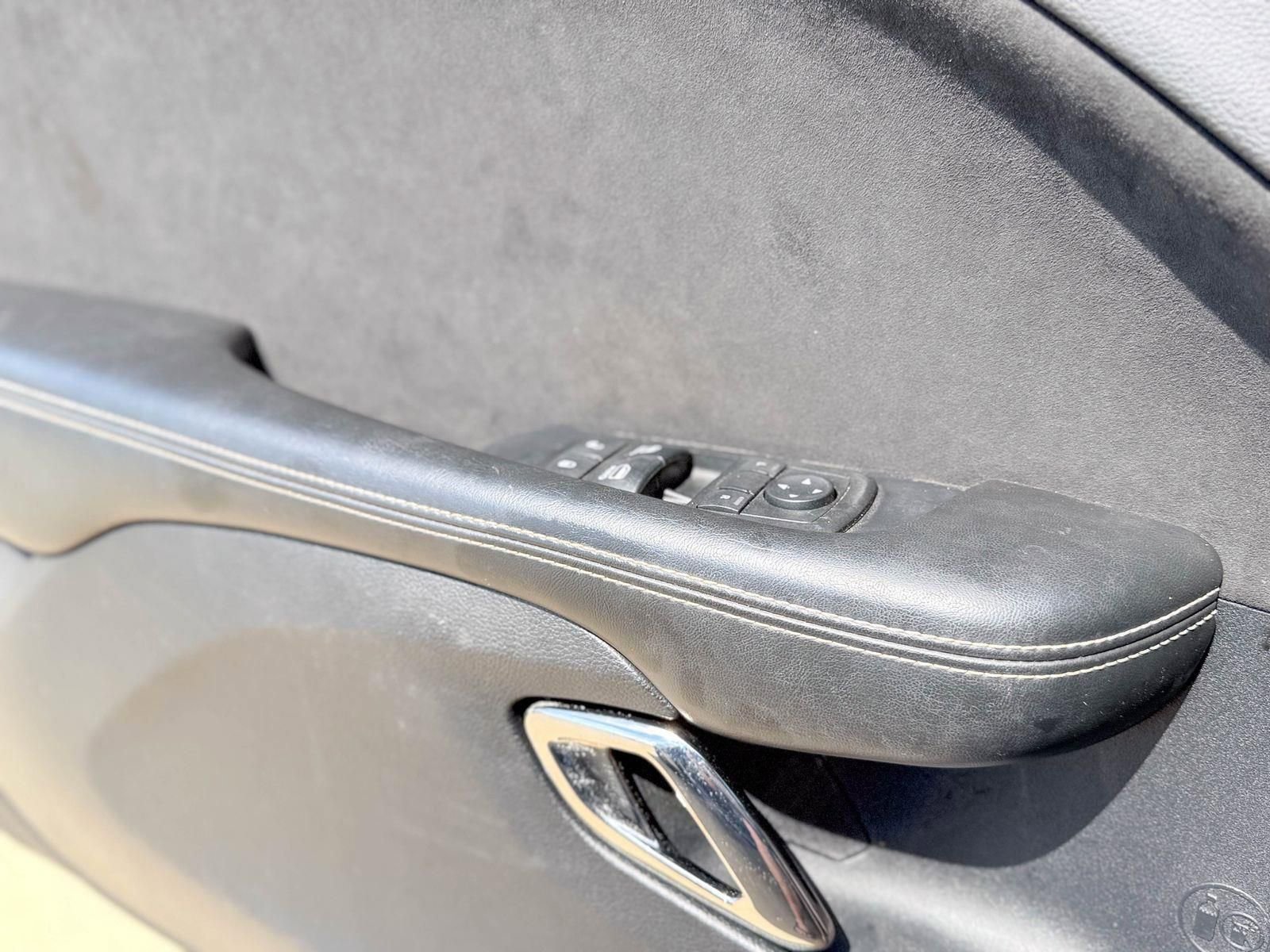 Used 2015 Dodge Challenger SRT Hellcat image 18