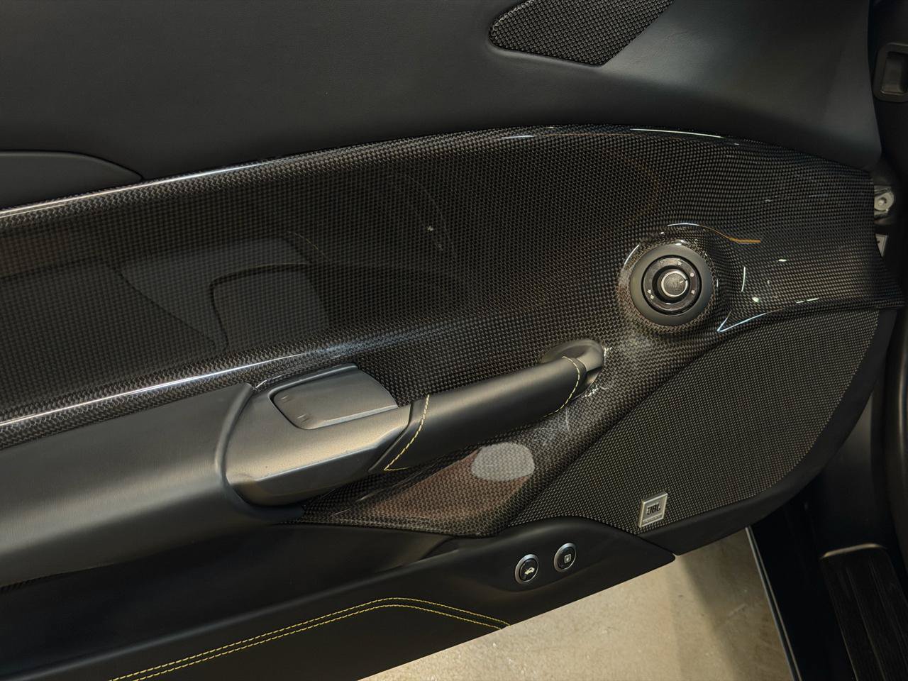 Used 2018 Ferrari 488 GTB RWD image 27