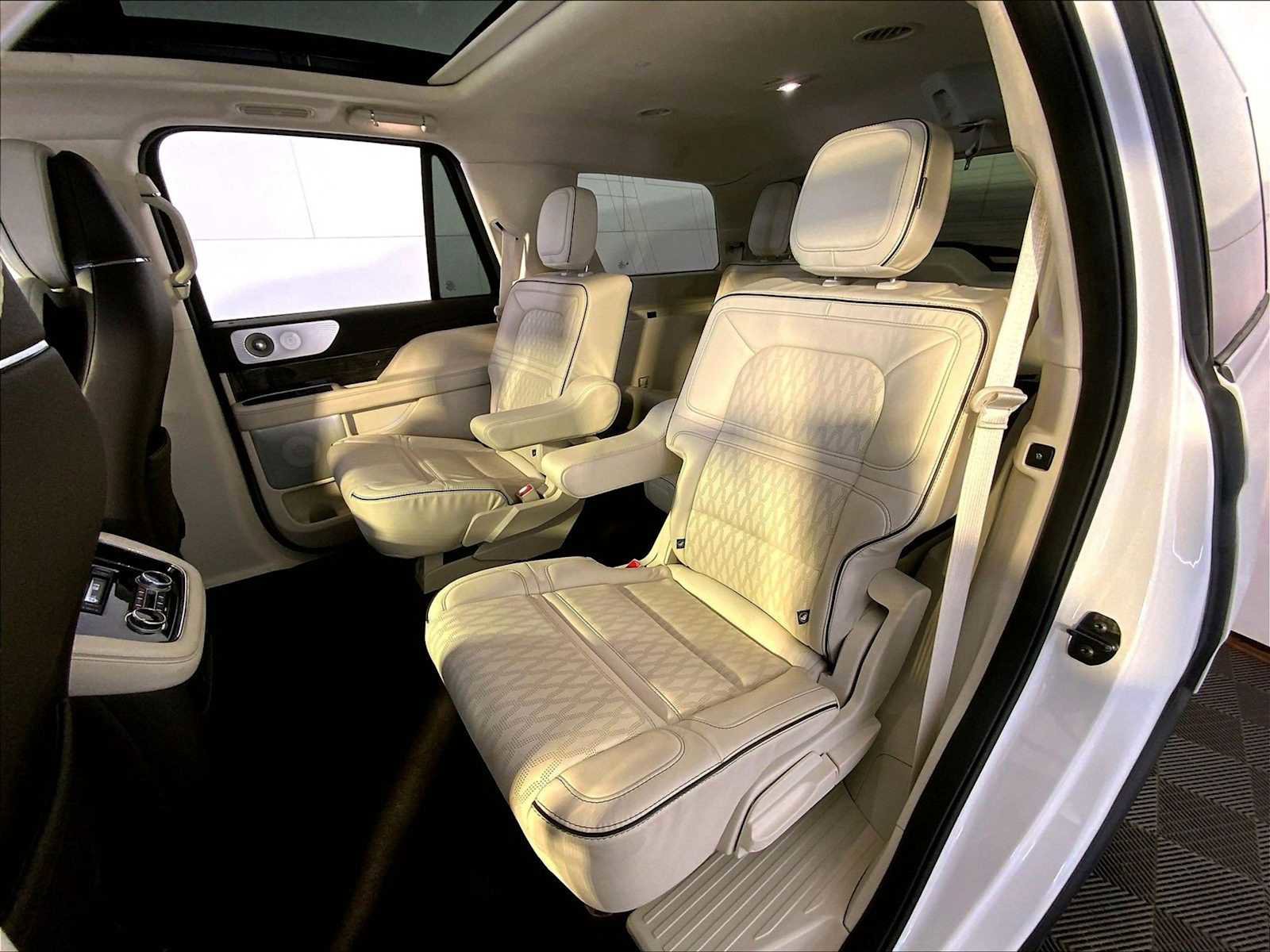 Used 2021 Lincoln Navigator Black Label AWD/4WD image 24