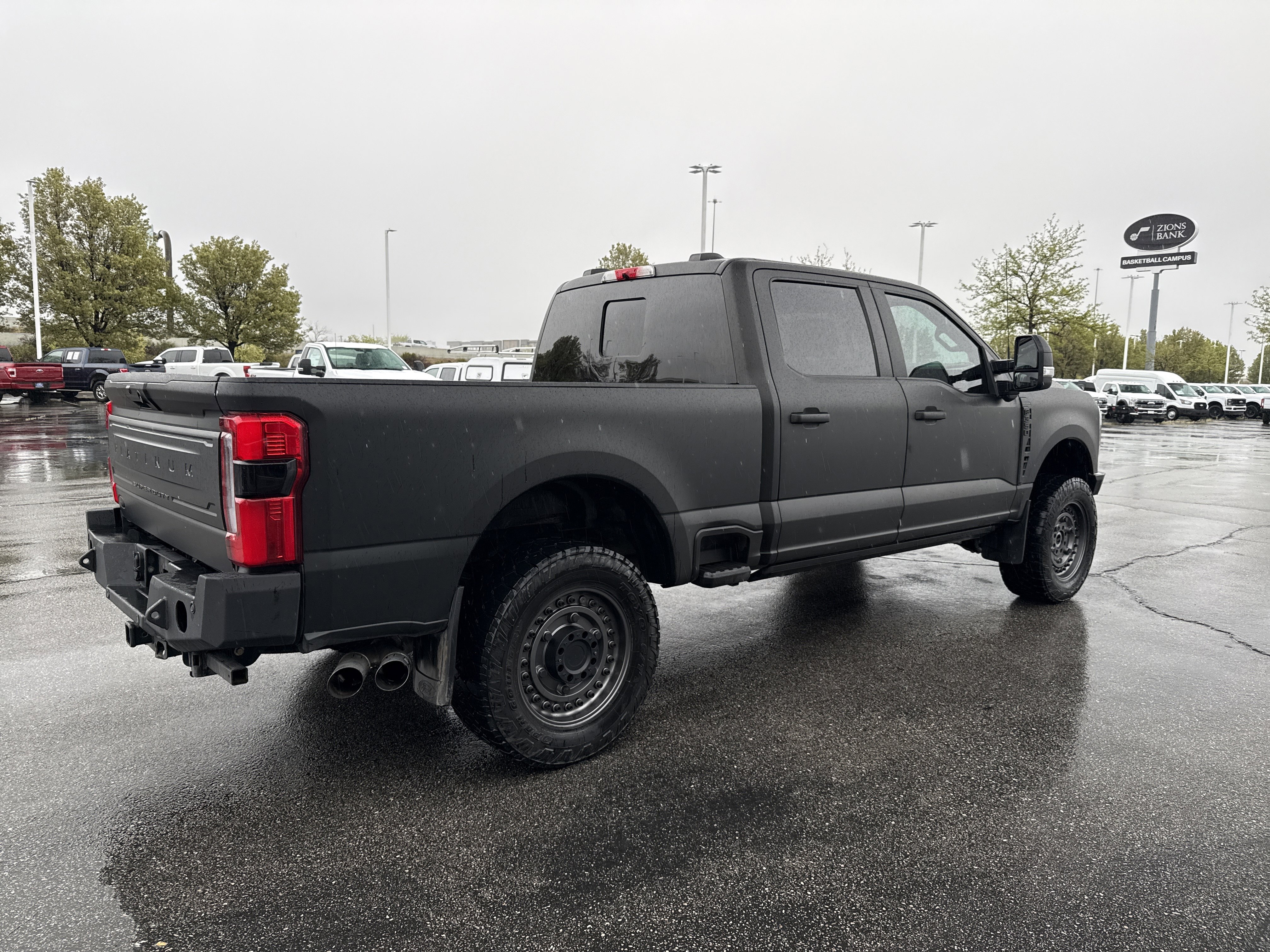 Used 2023 Ford F350 Platinum w/ FX4 Off-Road Package image 5