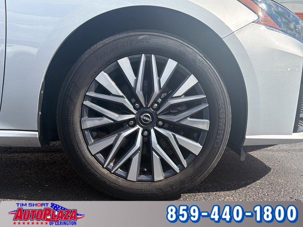 Used 2024 Nissan Altima 2.5 SV AWD/4WD image 6