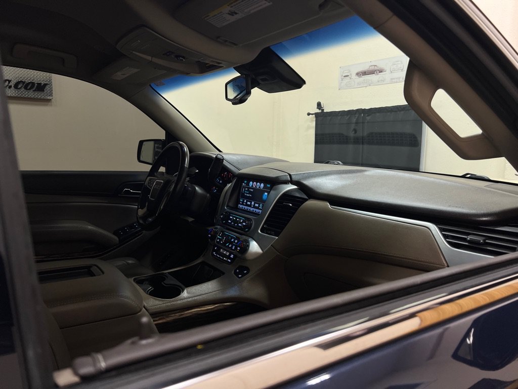 Used 2019 GMC Yukon SLT w/ Premium Edition RWD image 12