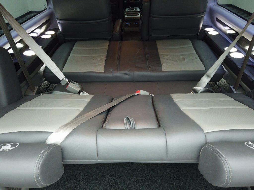 Used 2020 Chevrolet Express 2500 Extended w/ Enhanced Convenience Package image 9