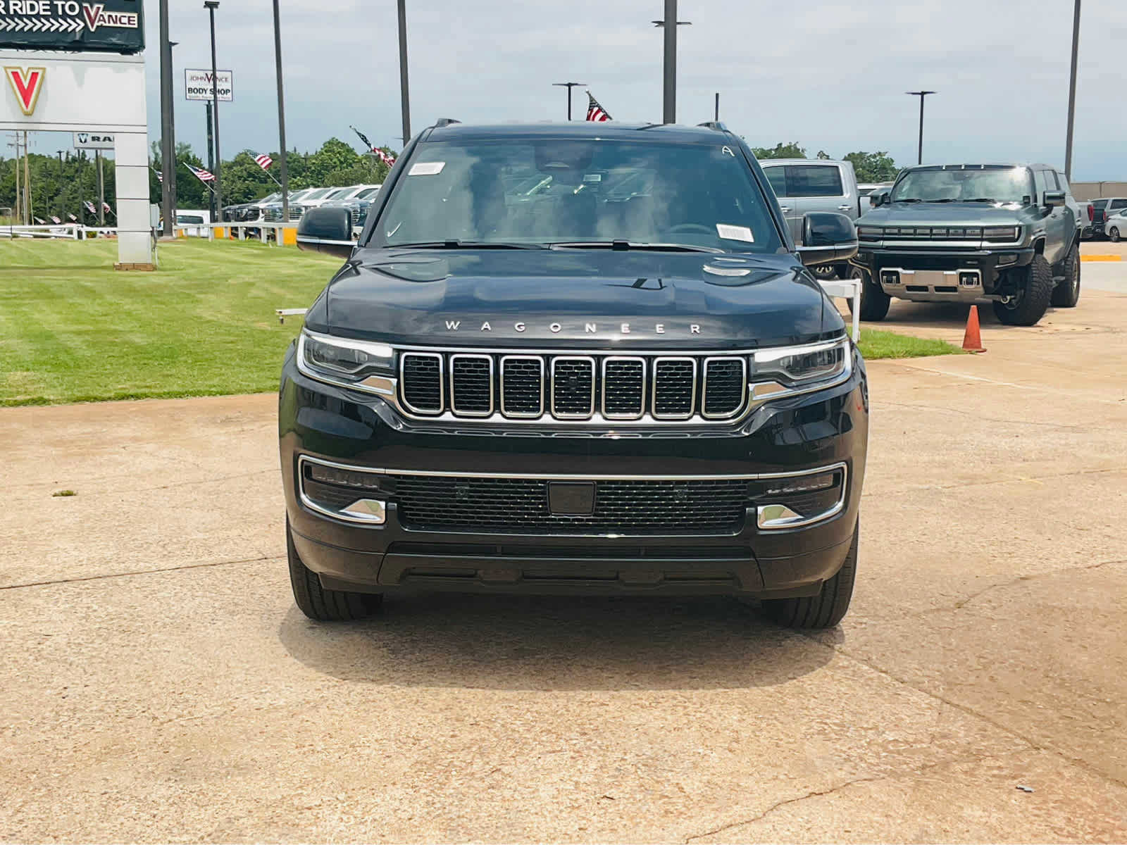New 2024 Jeep Wagoneer 4WD w/ Convenience Group I image 2
