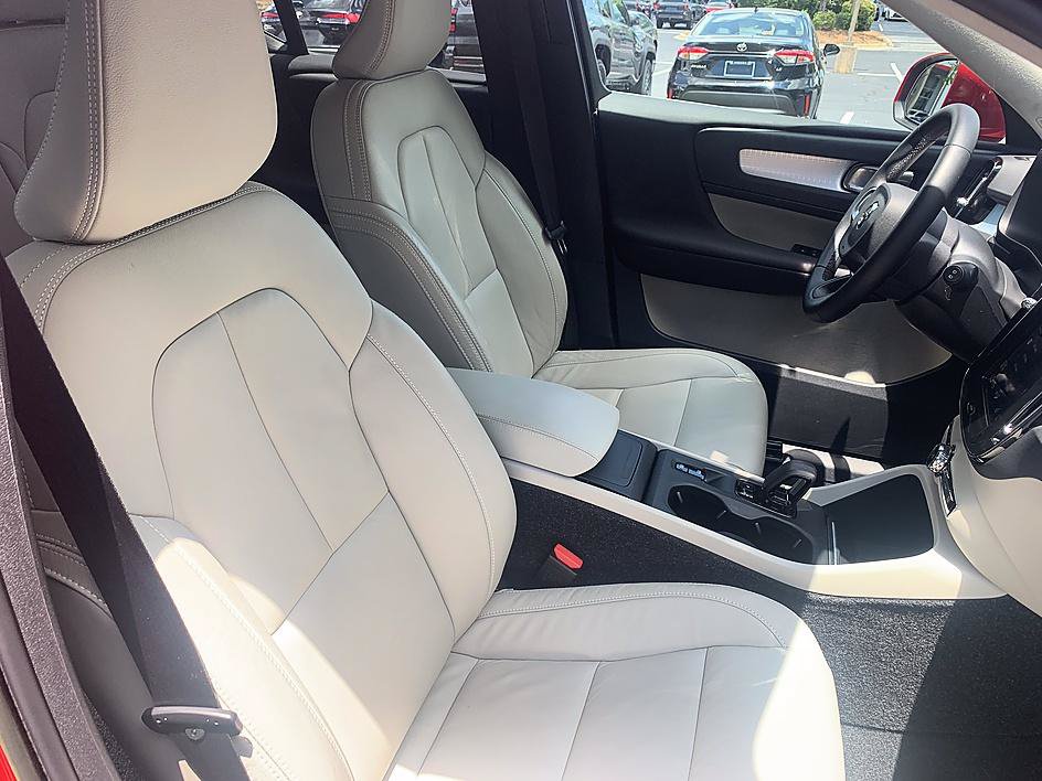 Used 2022 Volvo XC40 T5 Momentum AWD/4WD image 20