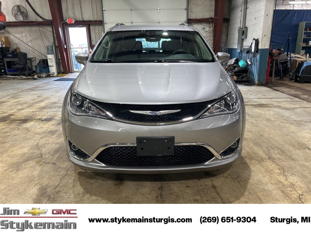 Used 2017 Chrysler Pacifica Touring-L image 11