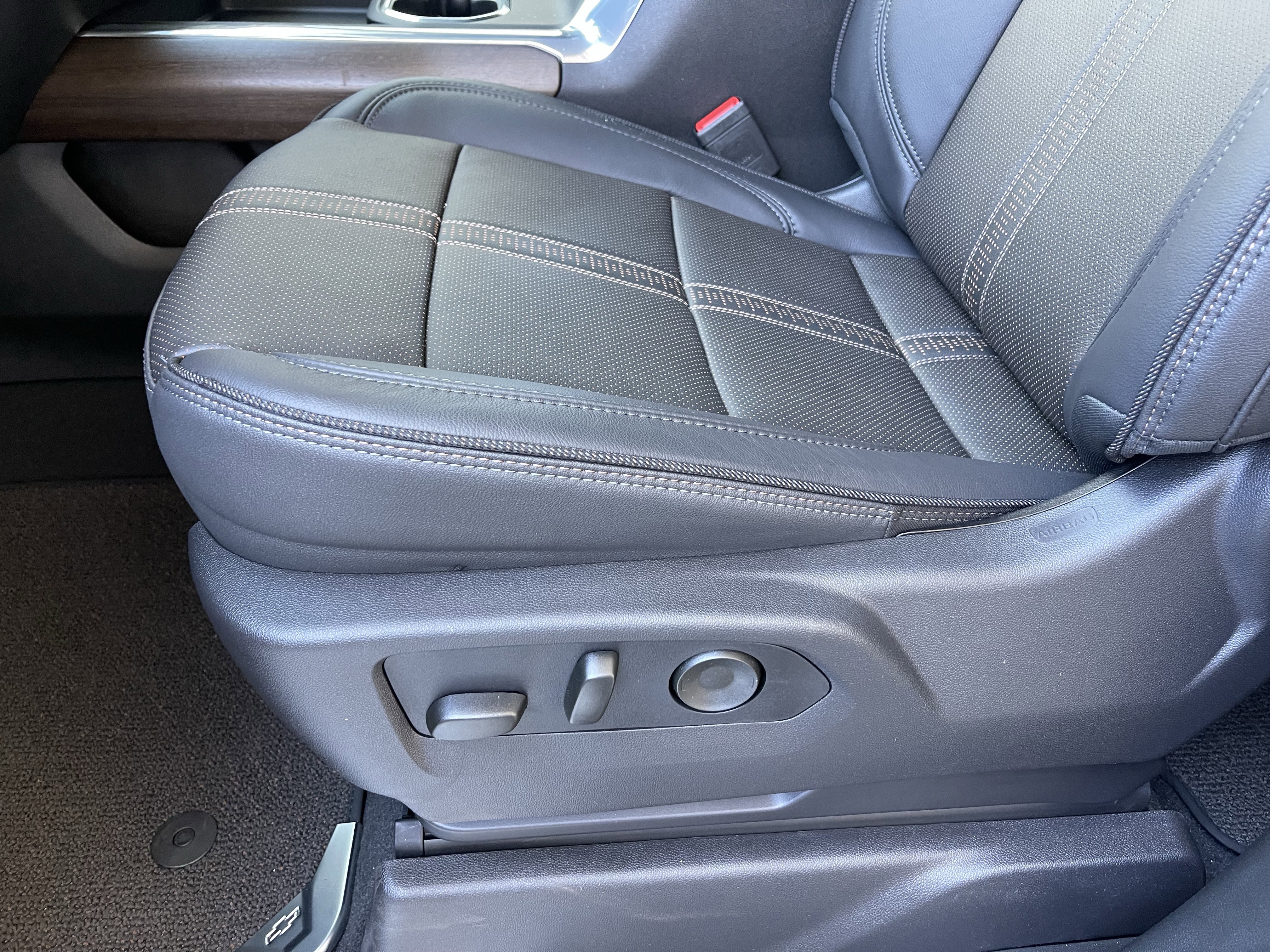 New 2025 Chevrolet Silverado 2500 High Country w/ Midnight Edition image 15