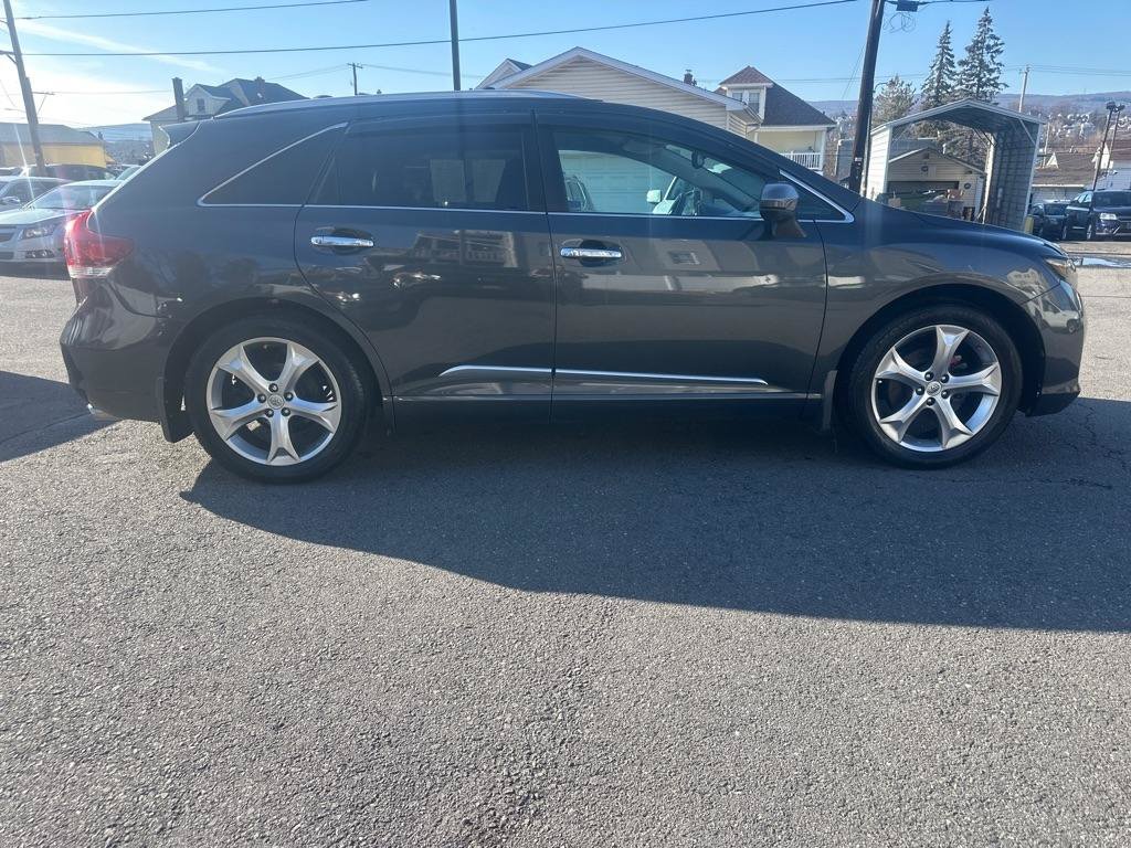 Used 2013 Toyota Venza LE AWD/4WD image 6