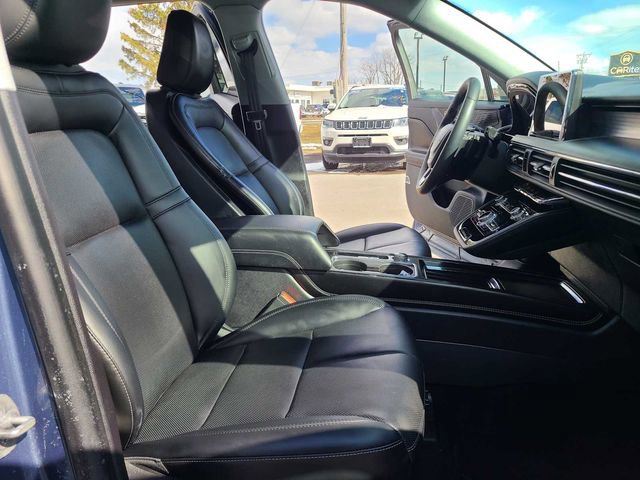 Used 2022 Lincoln Corsair AWD w/ Equipment Group 101A image 19