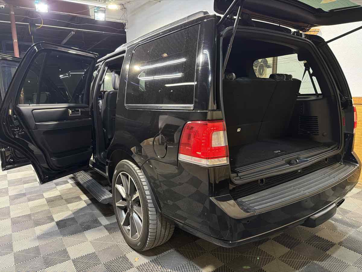 Used 2017 Lincoln Navigator Reserve image 13