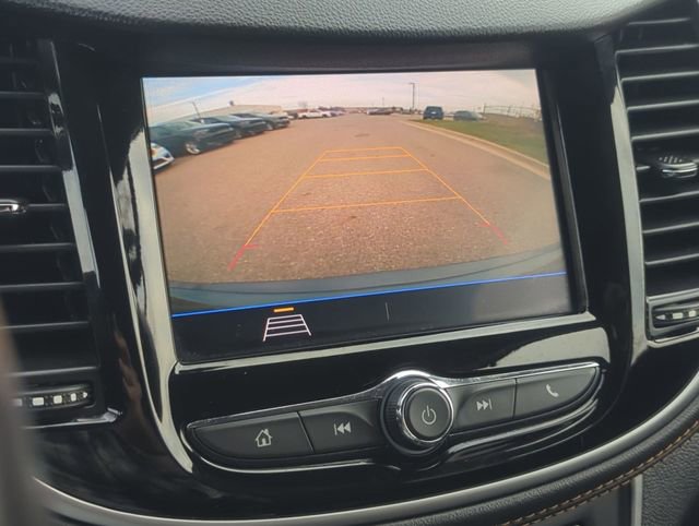 Used 2021 Chevrolet Trax LT w/ LT Convenience Package image 18