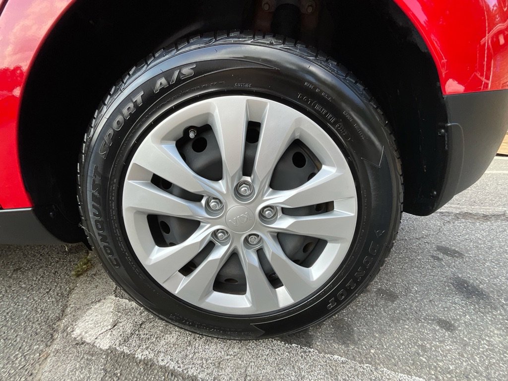 Used 2020 Kia Soul LX image 12