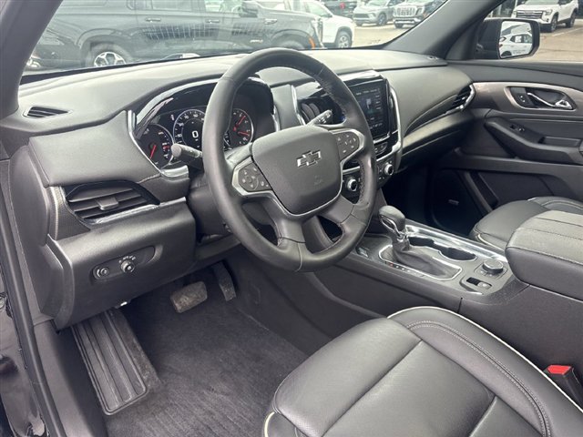 Used 2023 Chevrolet Traverse Premier w/ Redline Edition AWD/4WD image 10