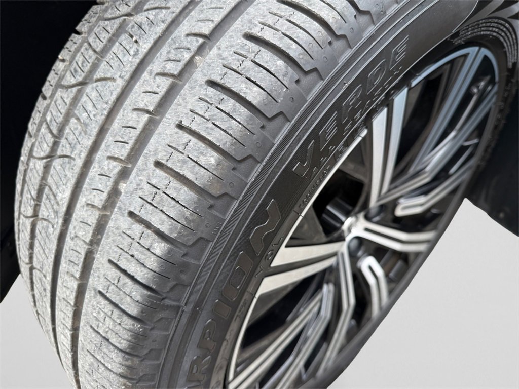 Used 2023 Volvo XC90 B5 Core w/ Climate Package image 20