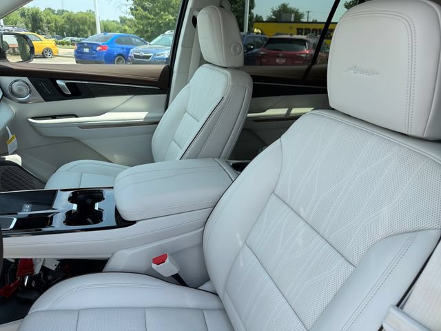 New 2026 Buick Enclave Avenir w/ Super Cruise Package FWD image 17