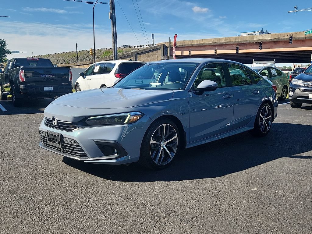 Used 2024 Honda Civic Touring image 3