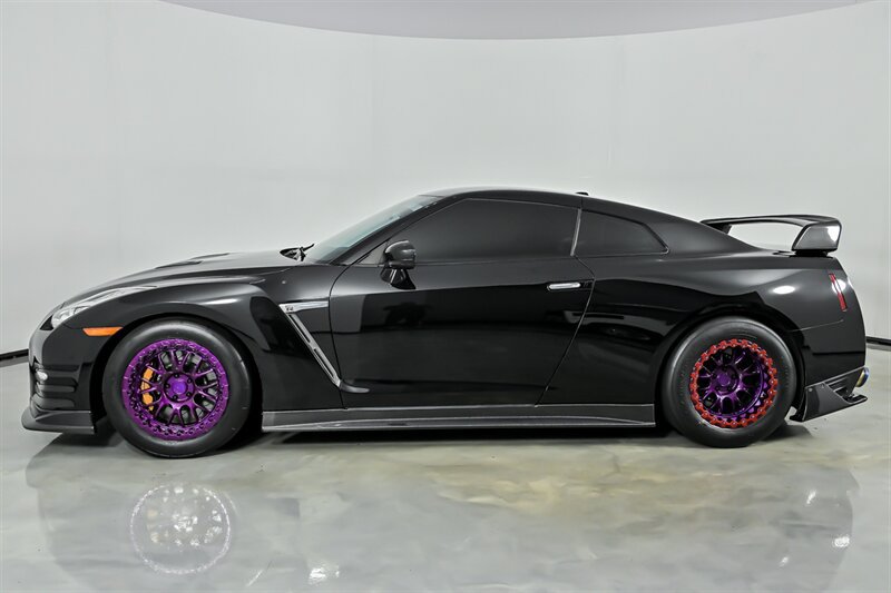 Used 2016 Nissan GT-R Black Edition AWD/4WD image 7