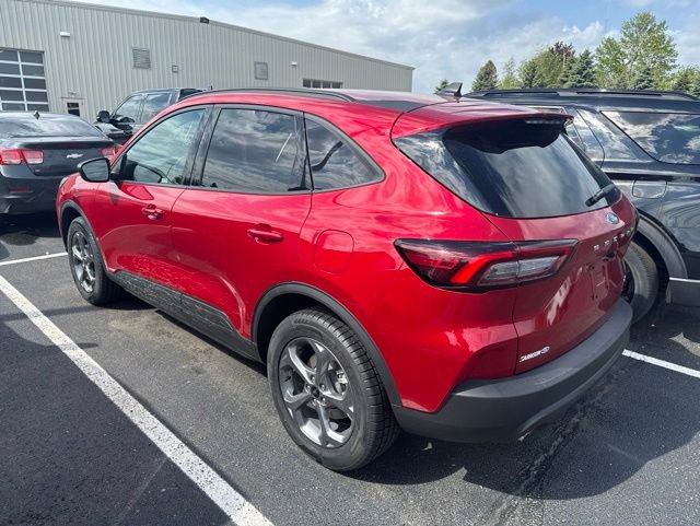 Used 2025 Ford Escape ST-Line AWD/4WD image 4