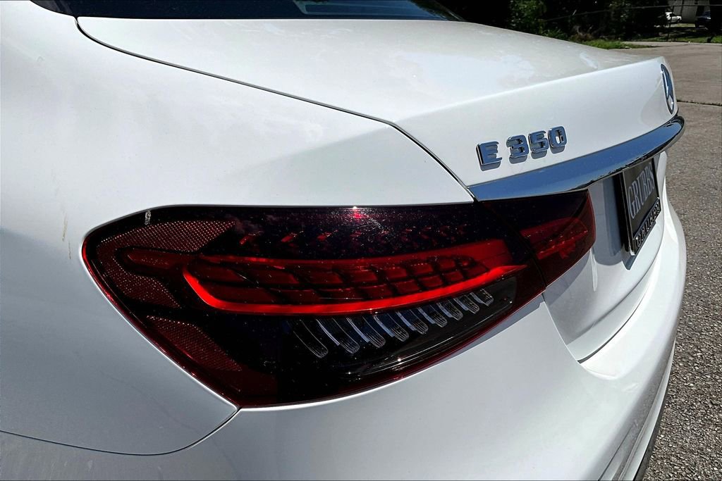 Used 2022 Mercedes-Benz E 350 Sedan image 41