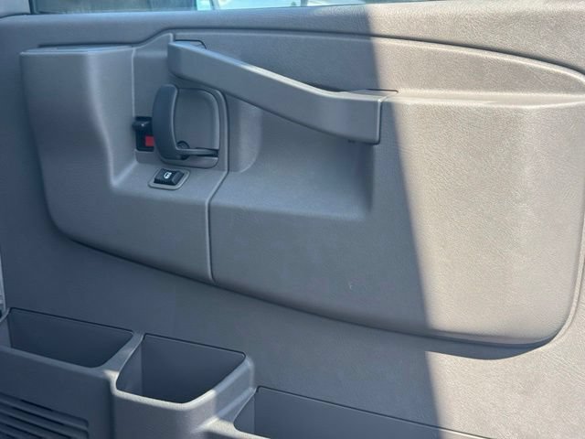 Used 2021 Chevrolet Express 3500 w/ Power Convenience Package RWD image 25