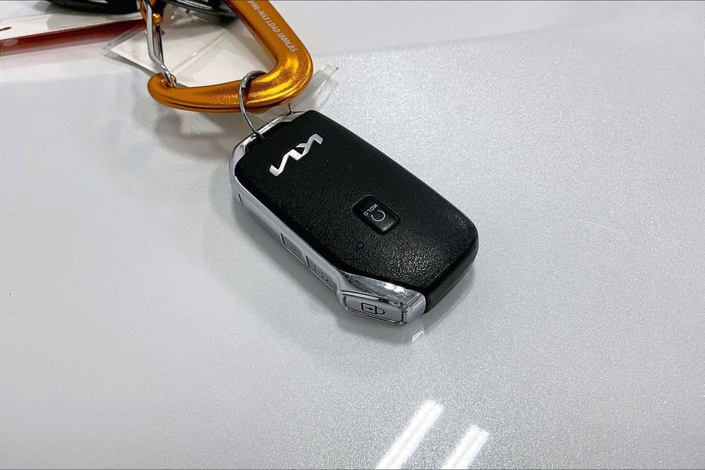 Used 2022 Kia Seltos EX image 13