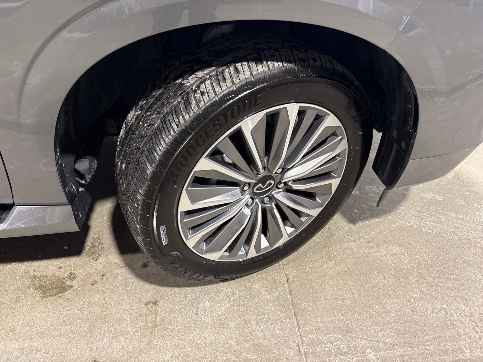 Certified 2025 INFINITI QX80 Sensory image 33