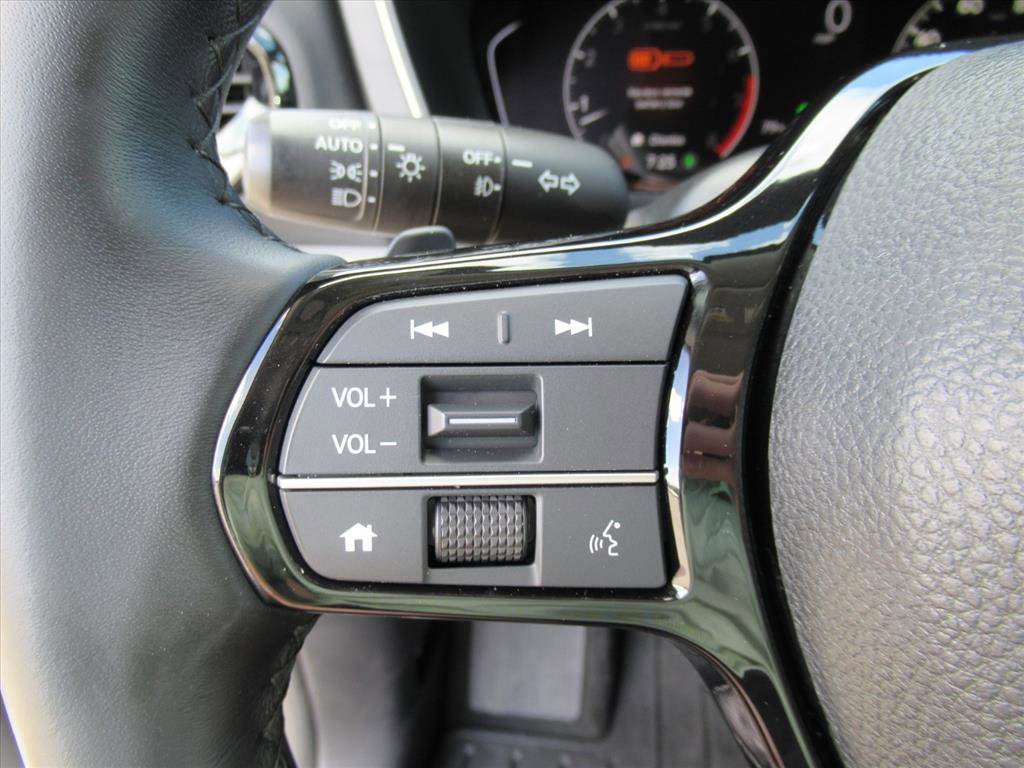 Used 2023 Honda Pilot Touring image 28