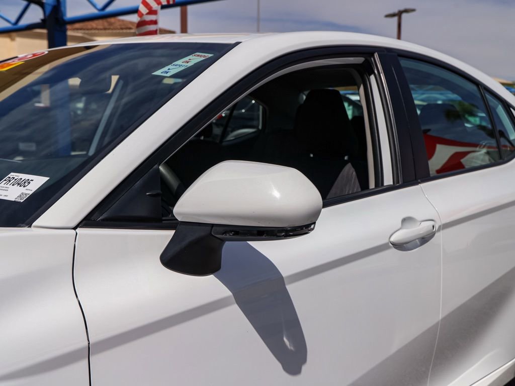 Used 2025 Toyota Camry LE image 12