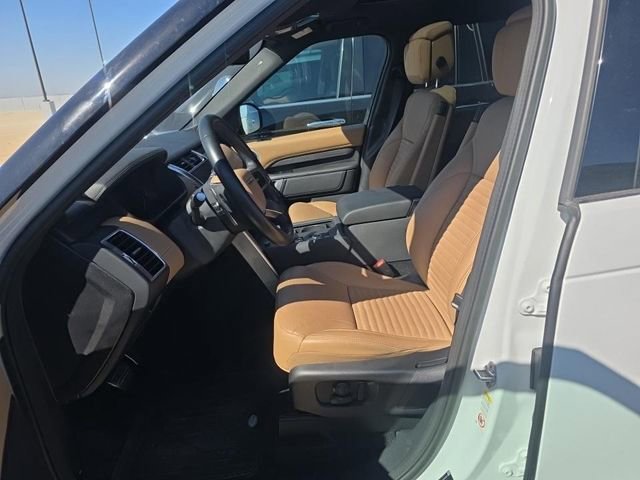 Used 2023 Land Rover Discovery HSE R-Dynamic image 6