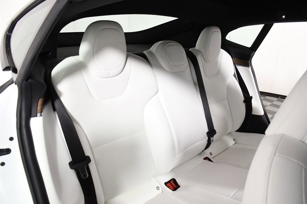 Used 2022 Tesla Model S image 23