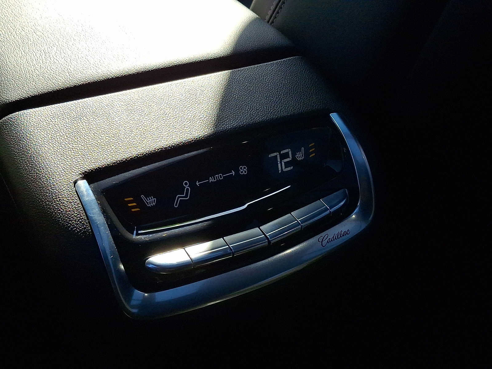 Used 2024 Cadillac XT6 Premium Luxury AWD/4WD image 13