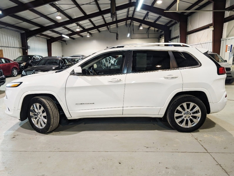 Used 2017 Jeep Cherokee Overland w/ Technology Group image 10