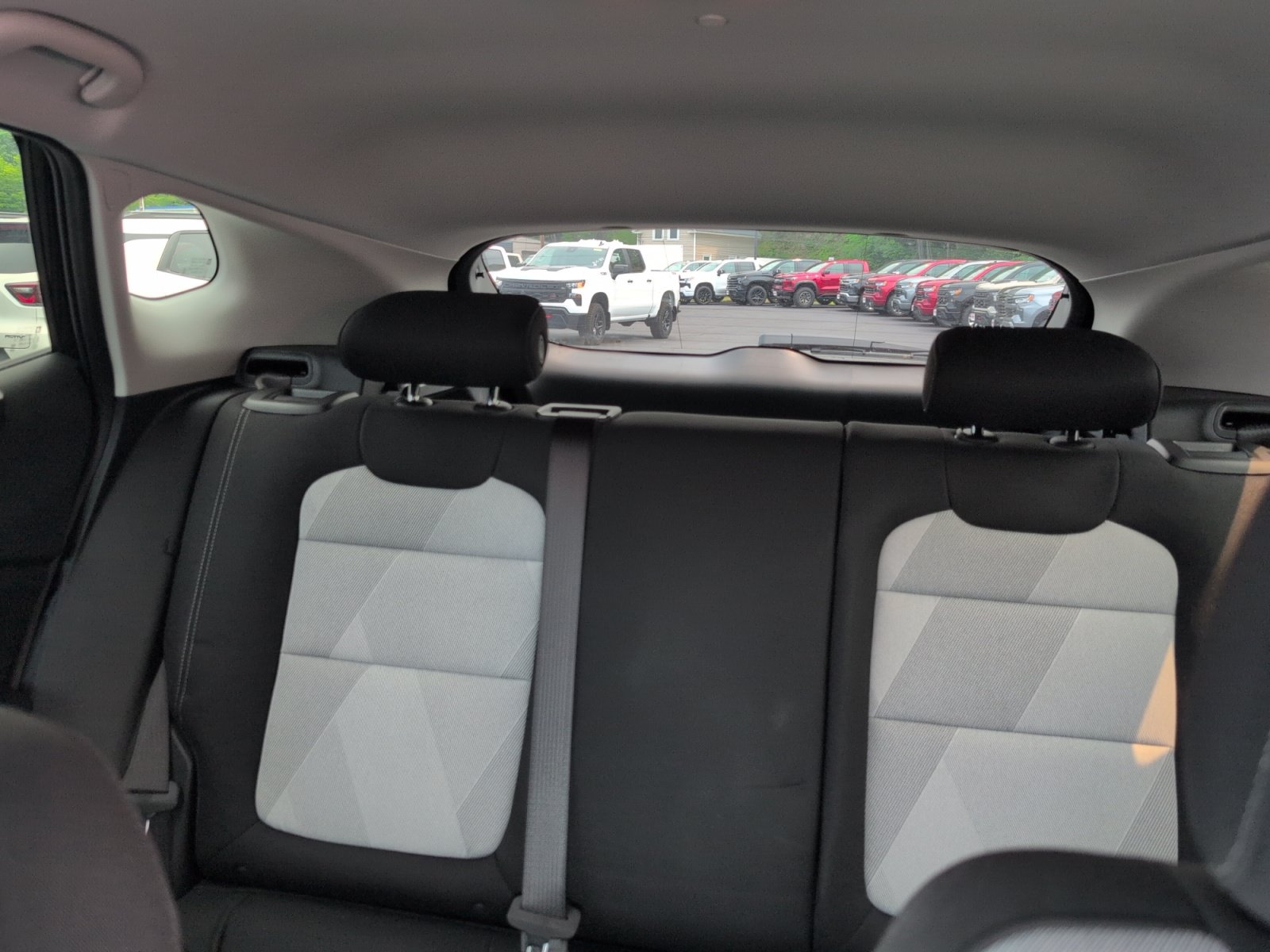 New 2026 Chevrolet Trax LS w/ LS Convenience Package FWD image 31