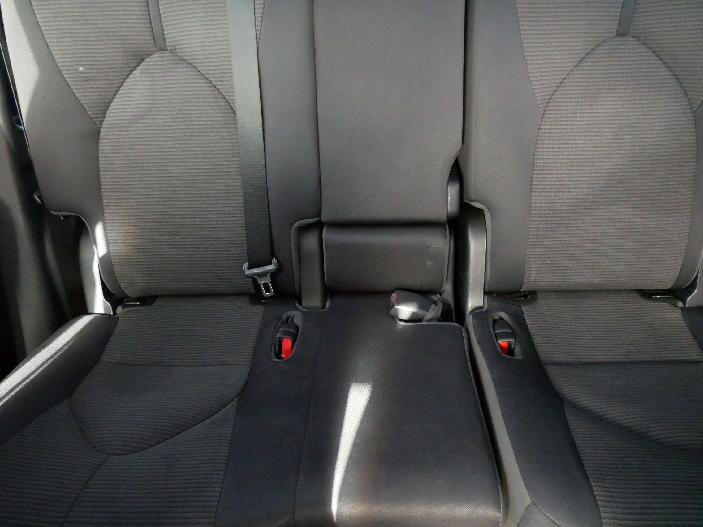 Used 2022 Toyota Highlander LE image 13