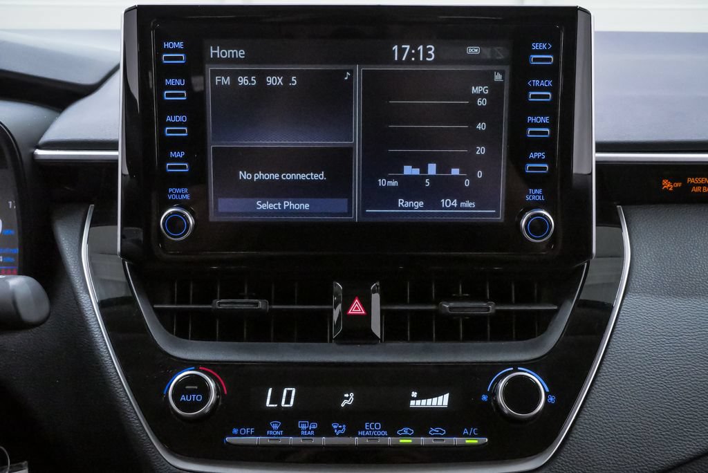 Used 2020 Toyota Corolla LE FWD image 16