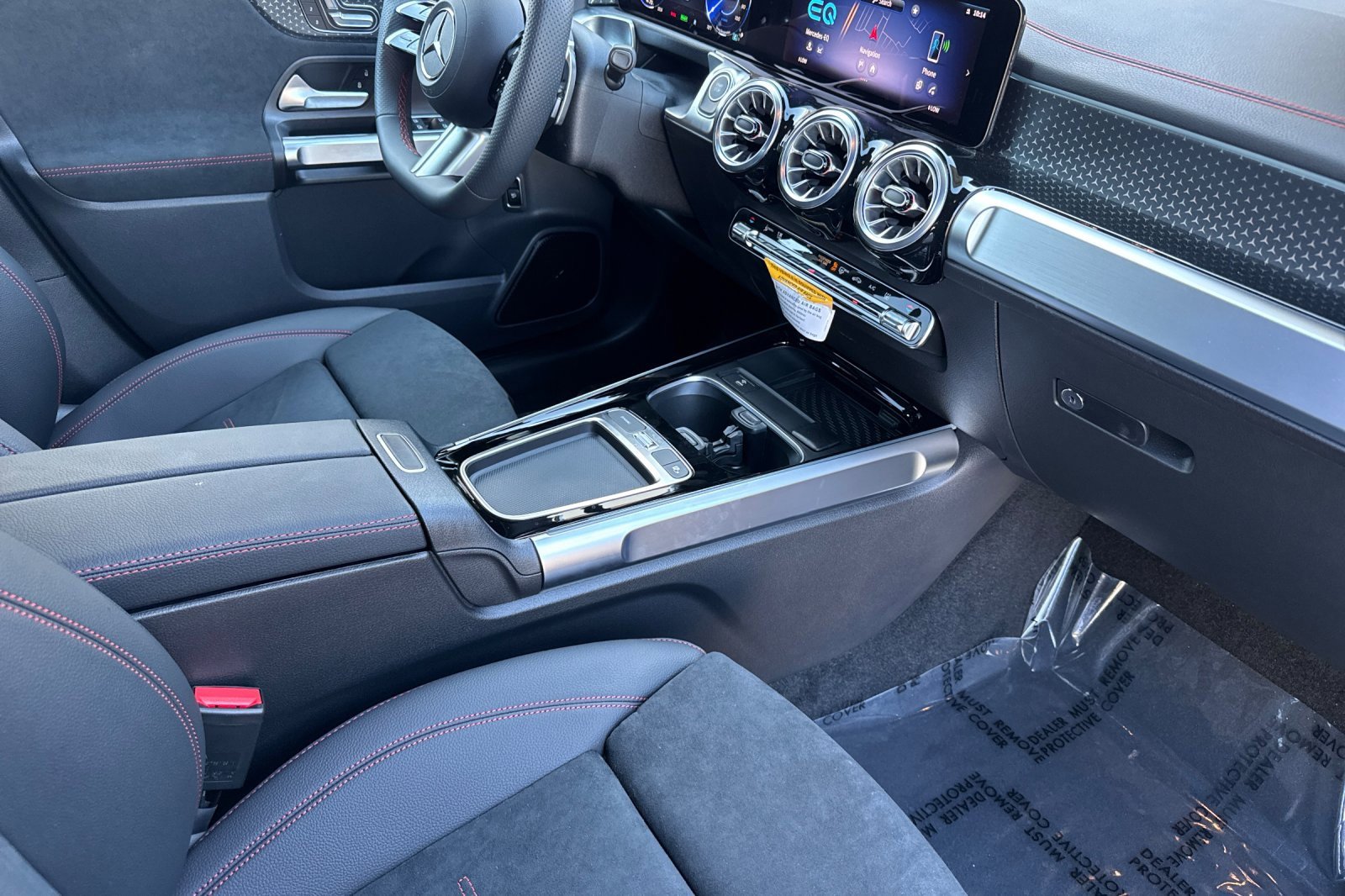 Used 2024 Mercedes-Benz EQB 300 4MATIC image 18