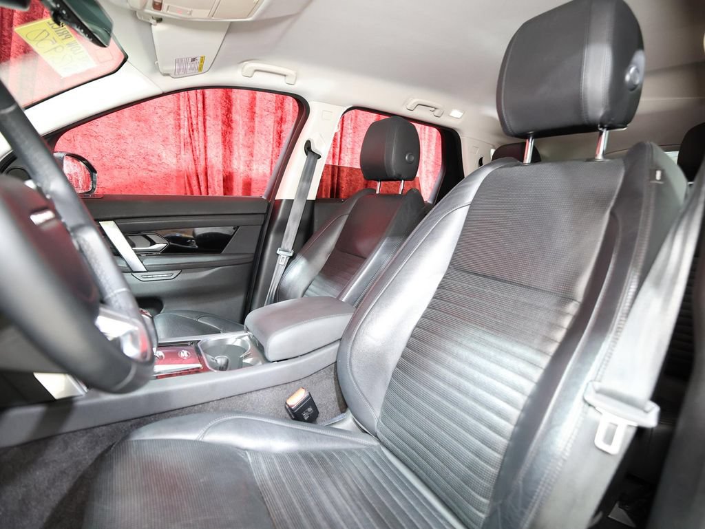 Used 2020 Land Rover Discovery Sport SE AWD/4WD image 13