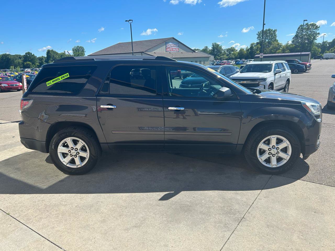 Used 2014 GMC Acadia SLE AWD/4WD image 4