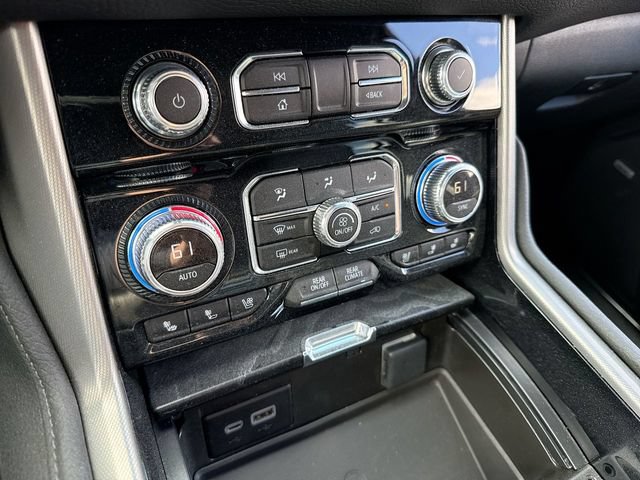Used 2024 GMC Yukon XL Denali AWD/4WD image 19