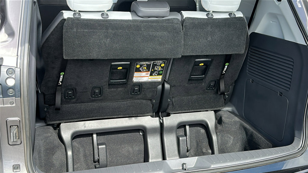 Used 2021 Toyota Sienna XSE image 27