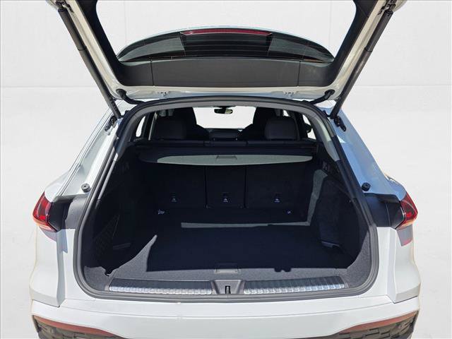 New 2025 Audi Q5 Premium Plus w/ Premium Plus AWD/4WD image 23