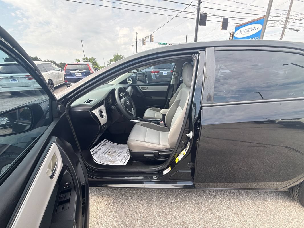 Used 2017 Toyota Corolla LE FWD image 10