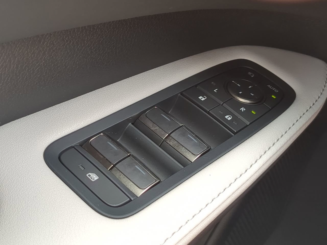 Used 2023 Lexus RX 350 Premium Plus w/ Cold Area Package FWD image 22
