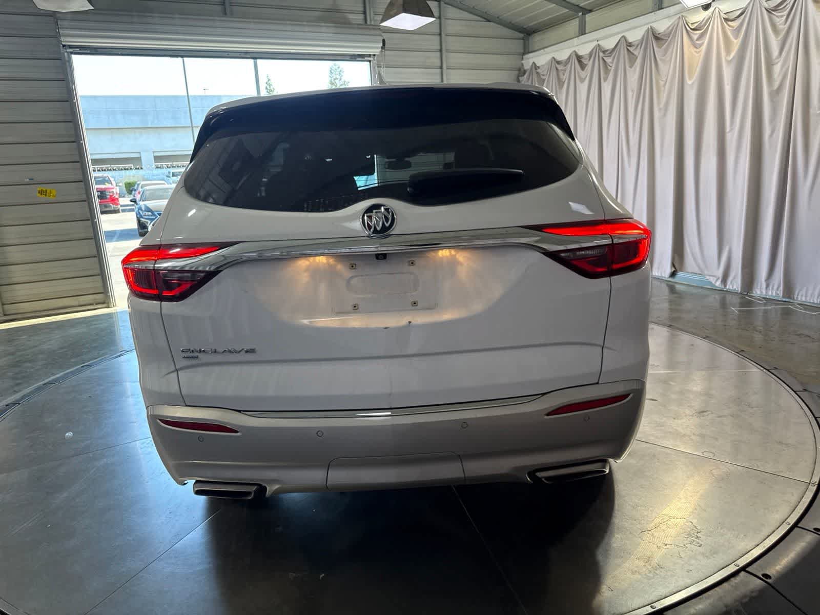 Used 2020 Buick Enclave Essence w/ Sound and Sites Package AWD/4WD image 6