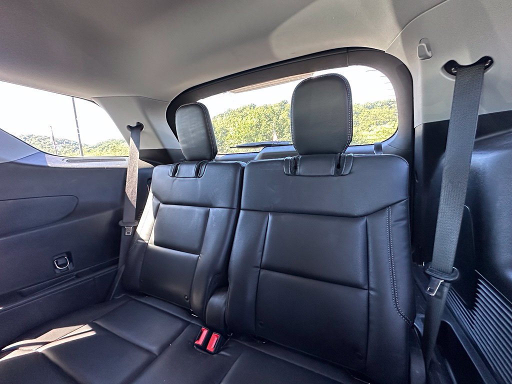 Used 2020 Ford Explorer XLT w/ Equipment Group 202A AWD/4WD image 19